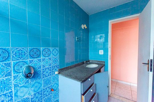 Banheiro Social de apartamento à venda com 2 quartos, 70m² em Icaraí, Niterói