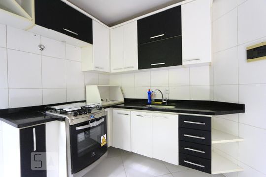 Cozinha de apartamento à venda com 2 quartos, 55m² em Anil, Rio de Janeiro