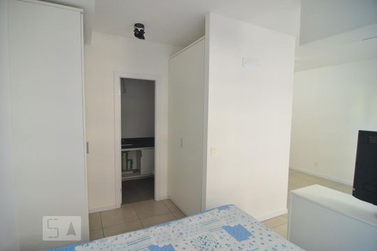 Dormitório de kitnet/studio à venda com 1 quarto, 38m² em Marechal Rondon, Canoas