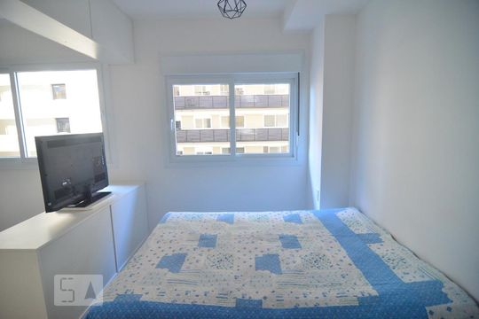 Dormitório de kitnet/studio à venda com 1 quarto, 38m² em Marechal Rondon, Canoas