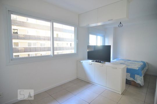 Dormitório de kitnet/studio à venda com 1 quarto, 38m² em Marechal Rondon, Canoas