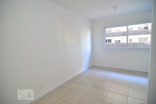 Sala de kitnet/studio à venda com 1 quarto, 38m² em Marechal Rondon, Canoas