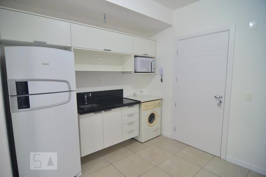 Cozinha de kitnet/studio à venda com 1 quarto, 38m² em Marechal Rondon, Canoas