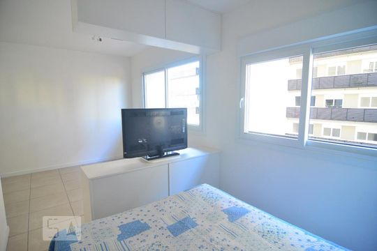 Dormitório de kitnet/studio à venda com 1 quarto, 38m² em Marechal Rondon, Canoas