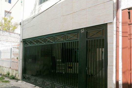 Fachada de casa para alugar com 2 quartos, 80m² em Vila Ema, São Paulo