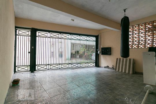 Garagem de casa para alugar com 2 quartos, 80m² em Vila Ema, São Paulo