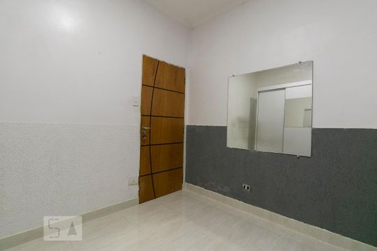 Quarto de casa para alugar com 2 quartos, 80m² em Vila Ema, São Paulo
