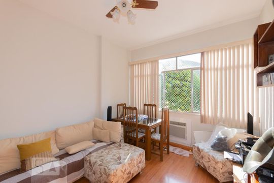 Sala de apartamento à venda com 3 quartos, 82m² em Grajaú, Rio de Janeiro