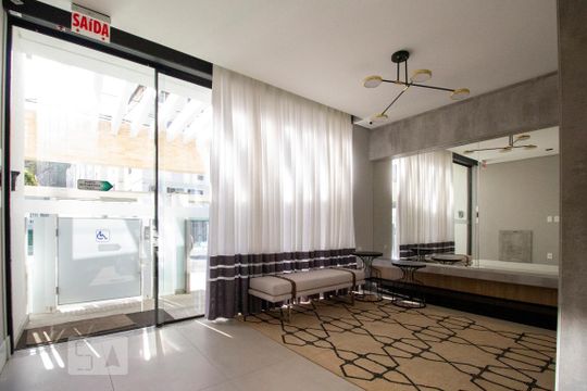 Area comum - Hall de entrada de kitnet/studio para alugar com 1 quarto, 40m² em Saco dos Limões, Florianópolis
