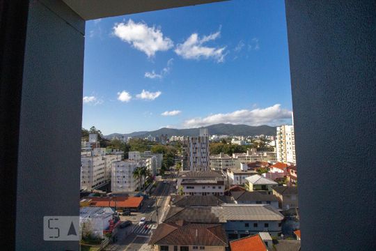 Vista da area de serviço de kitnet/studio para alugar com 1 quarto, 40m² em Saco dos Limões, Florianópolis