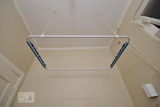 Varal de Roupa  de apartamento para alugar com 1 quarto, 29m² em Botafogo, Rio de Janeiro