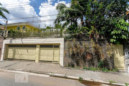 Fachada de casa para alugar com 5 quartos, 200m² em Jardim das Bandeiras, São Paulo