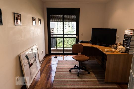 Quarto de apartamento à venda com 4 quartos, 340m² em Vila Suzana, São Paulo