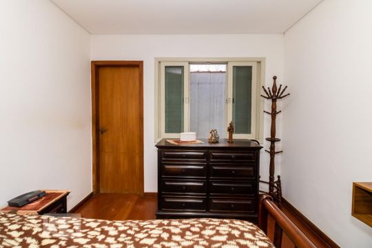 Suíte 1 de casa à venda com 5 quartos, 310m² em Vila Nilo, São Paulo