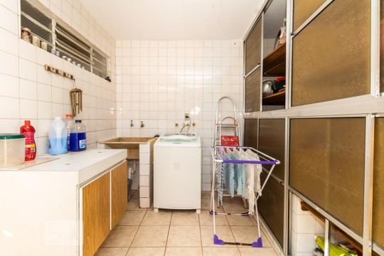 Área de Serviço de casa à venda com 5 quartos, 310m² em Vila Nilo, São Paulo
