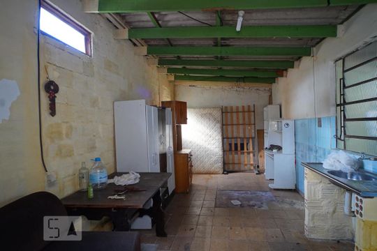 galpão de casa para alugar com 3 quartos, 200m² em Harmonia, Canoas