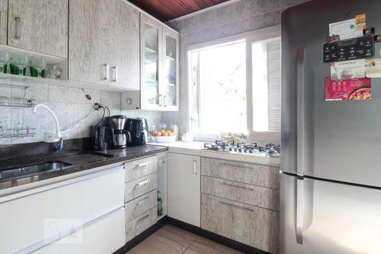 Cozinha de casa à venda com 3 quartos, 125m² em Jardim Itu Sabará, Porto Alegre