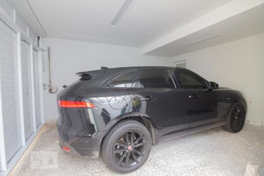 Garagem de casa à venda com 4 quartos, 400m² em Santana, São Paulo