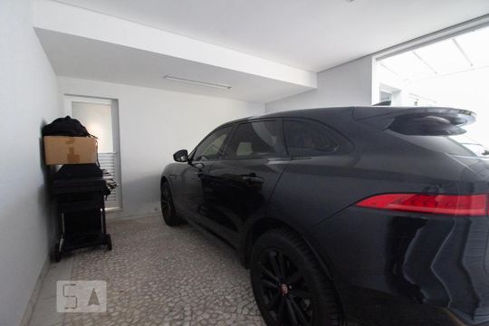 Garagem de casa à venda com 4 quartos, 400m² em Santana, São Paulo