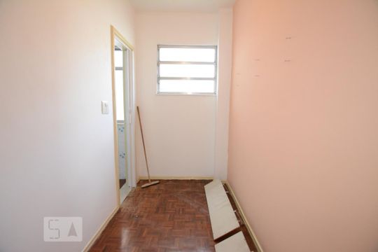 Quarto de Serviço de apartamento para alugar com 3 quartos, 100m² em Penha Circular, Rio de Janeiro