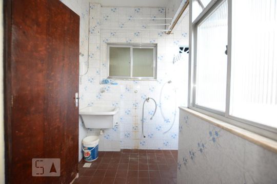 Área de serviço de apartamento para alugar com 3 quartos, 100m² em Penha Circular, Rio de Janeiro