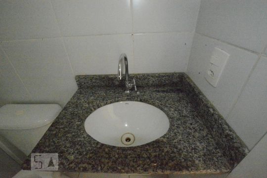 Banheiro da suite- pia de apartamento à venda com 2 quartos, 45m² em Madureira, Rio de Janeiro