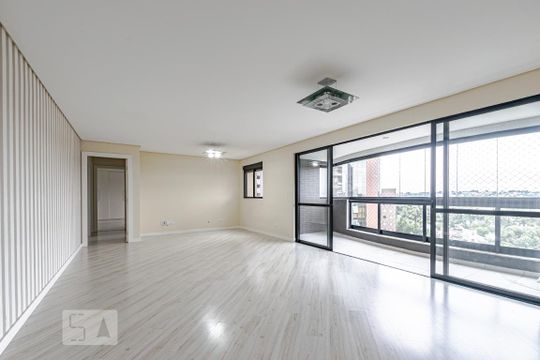 Apartamento para alugar com 3 quartos, 140m² em Mossunguê, Curitiba