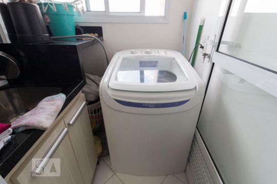 Área de Serviço de apartamento para alugar com 2 quartos, 56m² em Vila Caraguatá, São Paulo