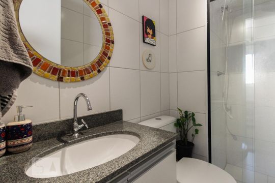 Banheiro de apartamento à venda com 1 quarto, 32m² em Brás, São Paulo