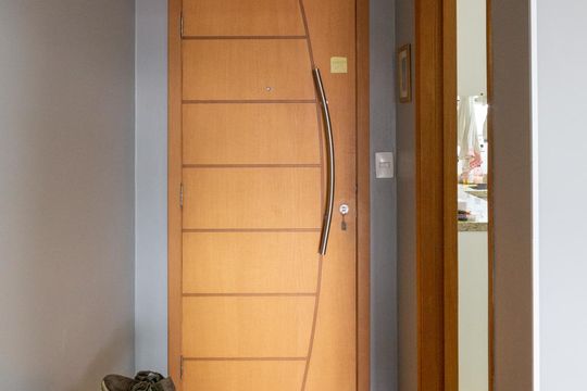 Entrada de apartamento à venda com 2 quartos, 97m² em Vila Romana, São Paulo