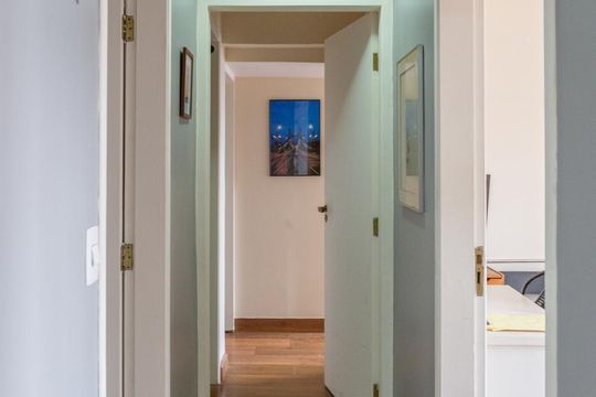 Corredor de apartamento à venda com 2 quartos, 97m² em Vila Romana, São Paulo