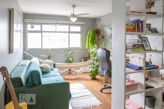 Sala de apartamento à venda com 2 quartos, 97m² em Vila Romana, São Paulo