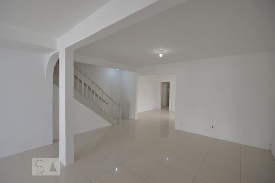 Sala de casa para alugar com 5 quartos, 230m² em Vila Mariana, São Paulo