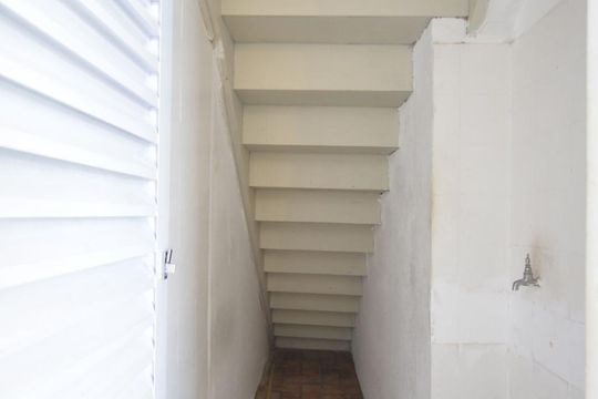 Deposito Escada de casa para alugar com 5 quartos, 230m² em Vila Mariana, São Paulo