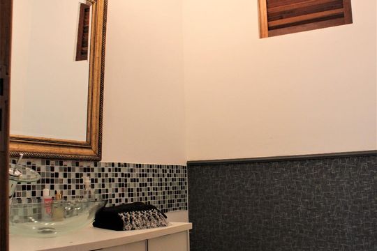 Banheiro da sala 1 de casa à venda com 5 quartos, 500m² em Alto da Lapa, São Paulo