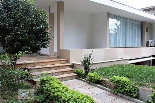 Fachada de casa à venda com 5 quartos, 500m² em Alto da Lapa, São Paulo