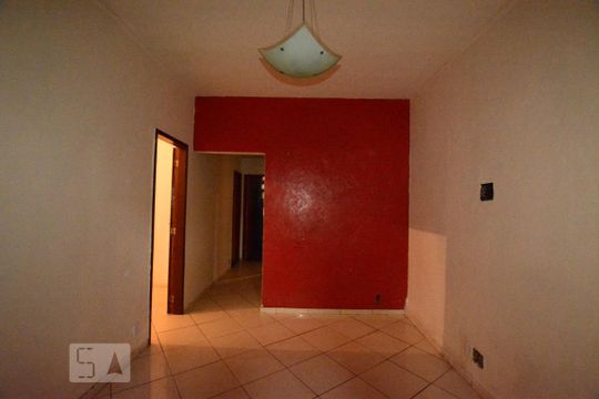 Sala de casa para alugar com 4 quartos, 113m² em Jardim América, Rio de Janeiro