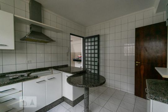 Cozinha de casa de condomínio à venda com 3 quartos, 138m² em Boqueirão, Curitiba