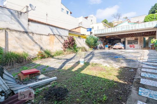 Garagem de casa à venda com 2 quartos, 120m² em Santa Maria, Santo André