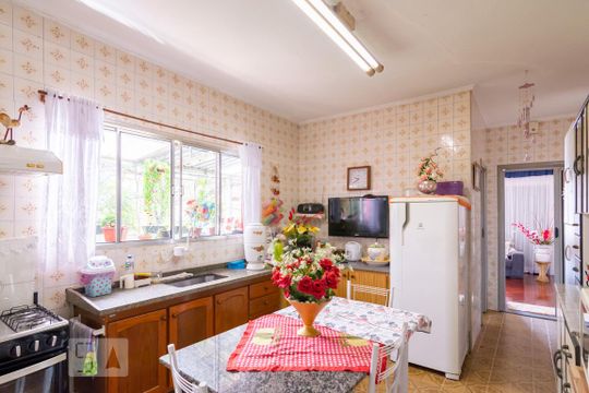 Cozinha de casa à venda com 2 quartos, 120m² em Santa Maria, Santo André