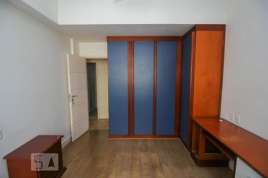 Quarto 1 de apartamento para alugar com 3 quartos, 151m² em Flamengo, Rio de Janeiro