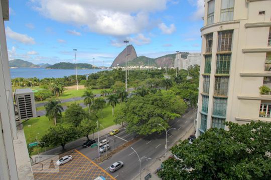 Vista do Quarto 2 de apartamento para alugar com 3 quartos, 151m² em Flamengo, Rio de Janeiro