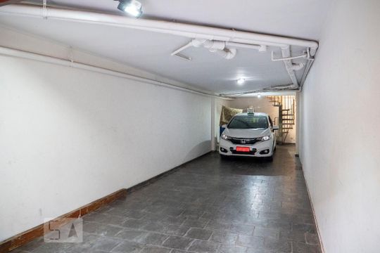 Garagem de casa à venda com 2 quartos, 102m² em Vila Moraes, São Paulo