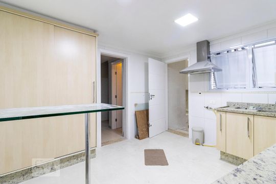 1o. Andar - Cozinha de casa à venda com 4 quartos, 230m² em Vila Mariana, São Paulo