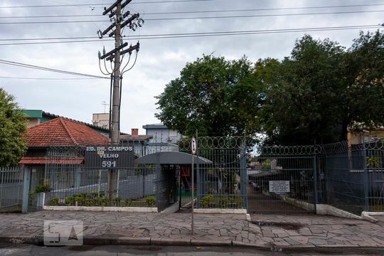 Fachada de apartamento à venda com 3 quartos, 75m² em Cristal, Porto Alegre