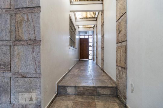 Garagem de casa à venda com 3 quartos, 245m² em Vila Babilônia, São Paulo