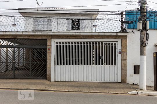 Fachada de casa à venda com 3 quartos, 245m² em Vila Babilônia, São Paulo