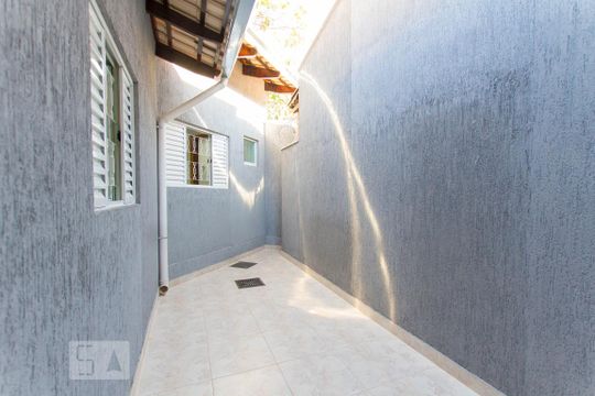 Área de Serviço de casa para alugar com 3 quartos, 90m² em Parque das Laranjeiras, Goiânia
