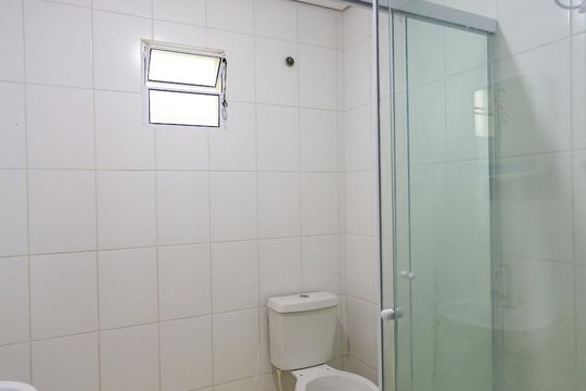 Banheiro de casa à venda com 1 quarto, 20m² em Rio Pequeno, São Paulo