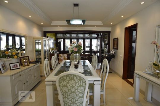 Sala de casa à venda com 5 quartos, 444m² em Anil, Rio de Janeiro